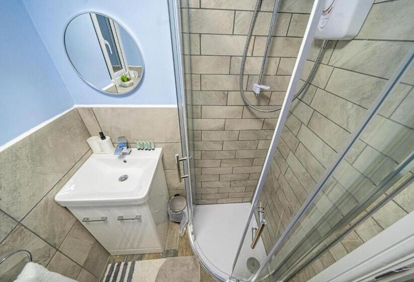 Дом 1 Спальня, Bv Homely Aparthotel Almondbury Huddersfield