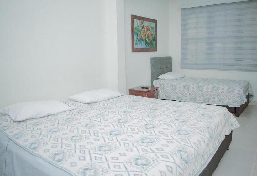 اتاق استاندارد سه نفره, Casa Hotel Alnor