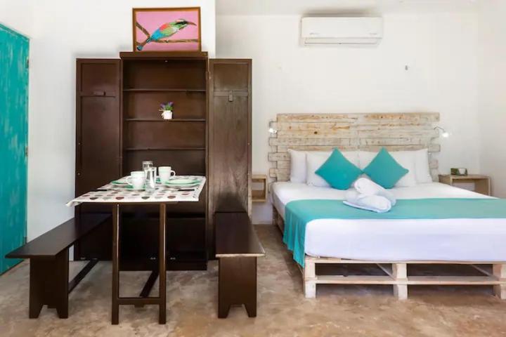 استودیوی استاندارد, Casa Toloc Tulum