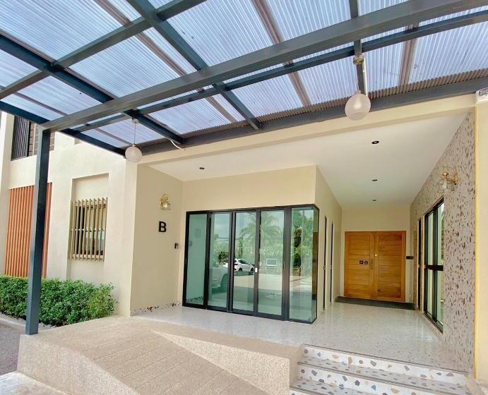Семейный Номер, Calamint Residence