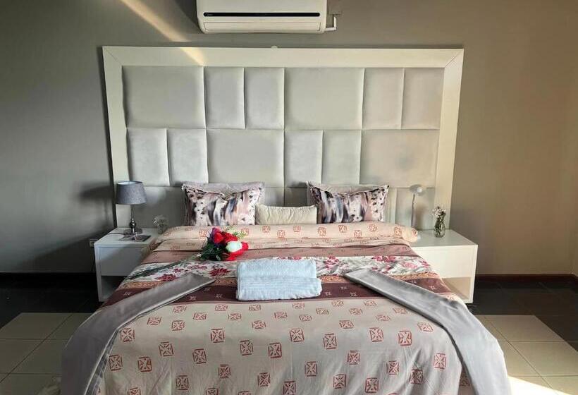 اتاق استاندارد, Tr Guest House
