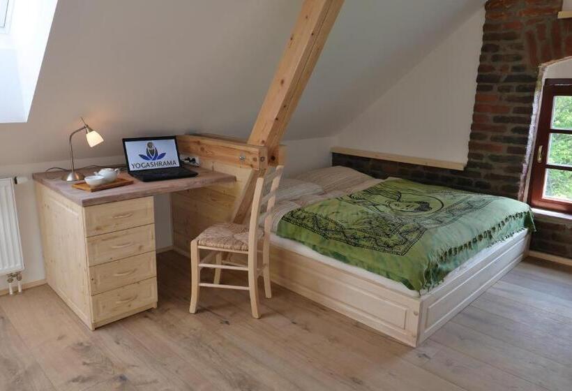 Номер Deluxe, Yogashrama Traditional
