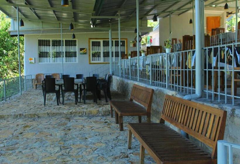 Люкс Вид на Сад, Triniton Holiday Villas