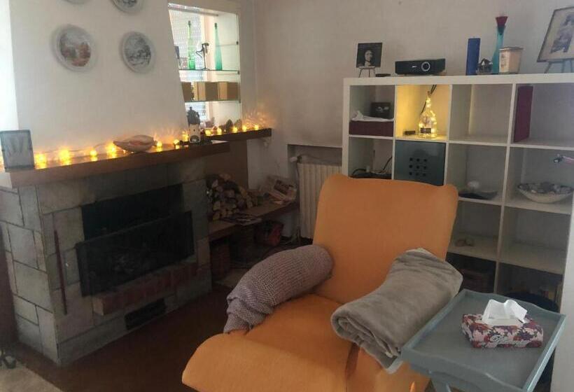 غرفة قياسية فردية, Casabella