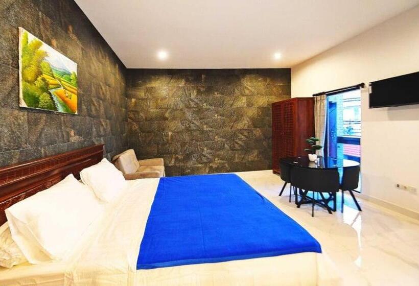 استودیوی لوکس, Serendipity Bali