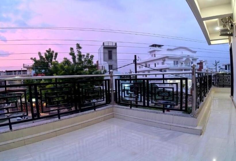 Номер Deluxe, Holidayy Inn