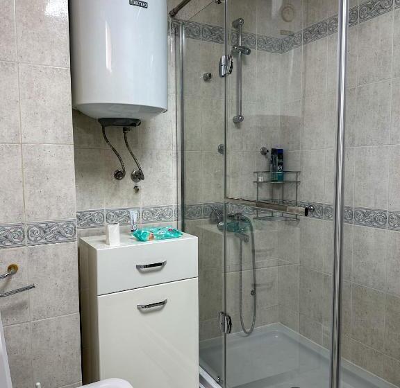 اتاق استاندارد با بالکن, My Mother S House Hostel