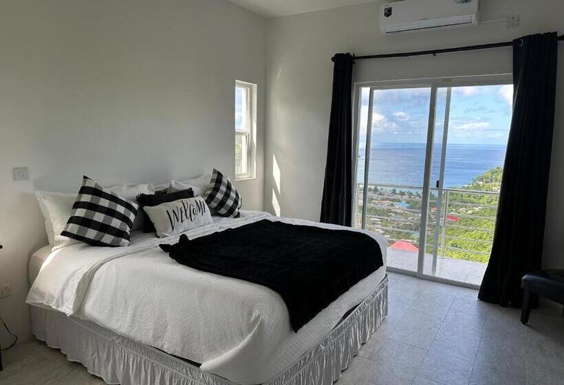 اتاق لوکس با بالکن و چشم‌انداز دریا, Belle La Maye Bed And Breakfast Villa