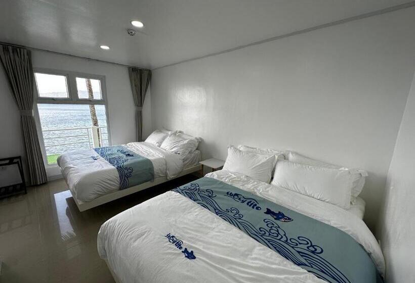 Номер Стандарт Вид на Море, Luckytito Anilao Resort