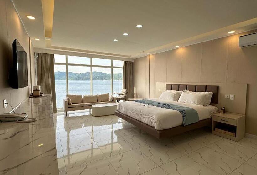 Номер Deluxe, Luckytito Anilao Resort