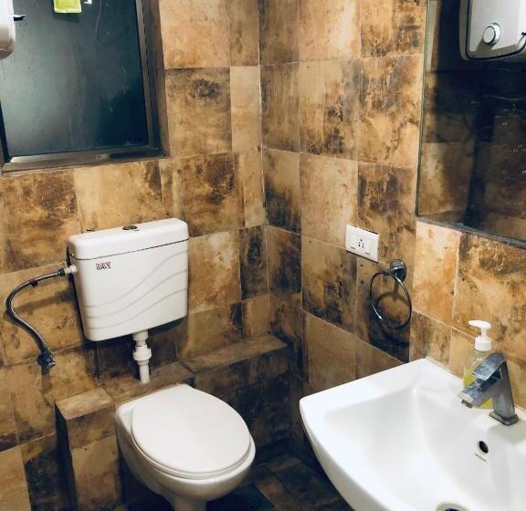 اتاق خانوادگی, Rajhans Belliza 2bhk Flats