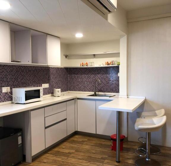 اتاق خانوادگی, Rajhans Belliza 2bhk Flats