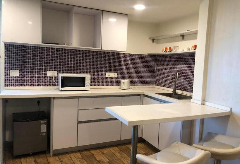 اتاق لوکس با بالکن, Rajhans Belliza 2bhk Flats