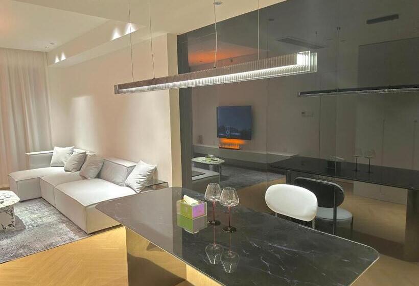 استودیوی لوکس, Zhome Count Luxury Apartment