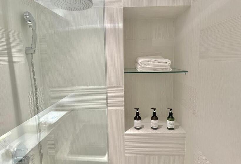 استودیوی لوکس, Zhome Count Luxury Apartment