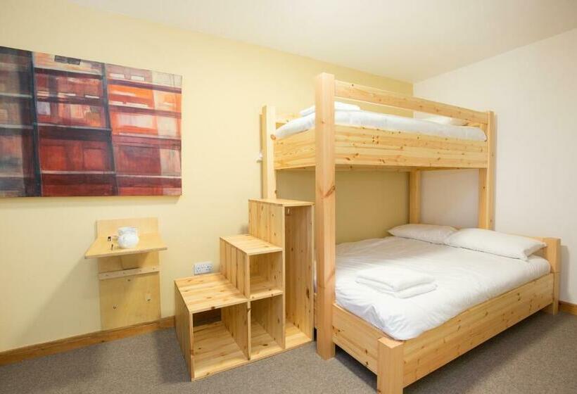 Cameră Triplă Standard cu Paturi Suprapuse, Black Isle Bar & Rooms