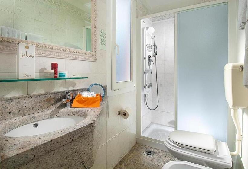 Quarto Individual Basic, Mayflower