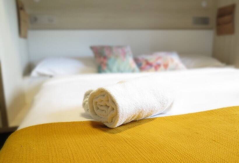 디럭스 패밀리 룸, Koisi Hostel