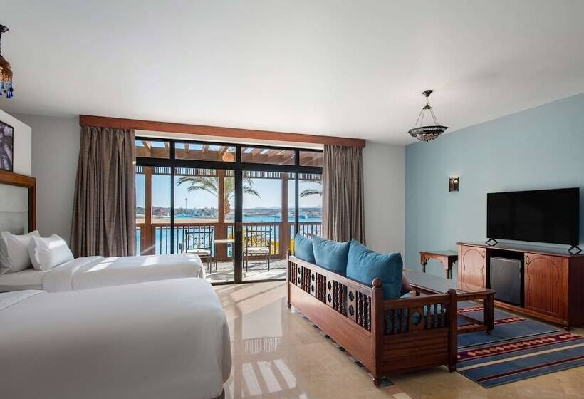 سوئیت جونیور با چشم‌انداز, Marina Resort Port Ghalib, A Member Of Radisson Individuals