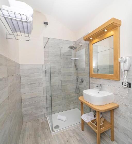 اتاق سوپریور سه تخته, Hotiday Chalet Sestriere Vialattea