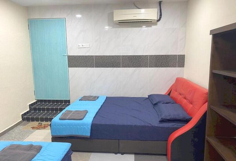 Номер Стандарт Трехместный, Oyo Home 90904 Ray Yan Guesthouse