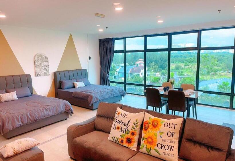 패밀리 스위트, X Puteri Square