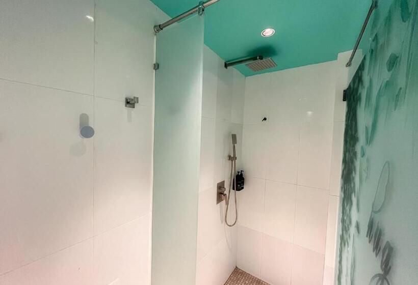 חדר משפחתי חדר אמבטיה משותף, Sleep Box Penang