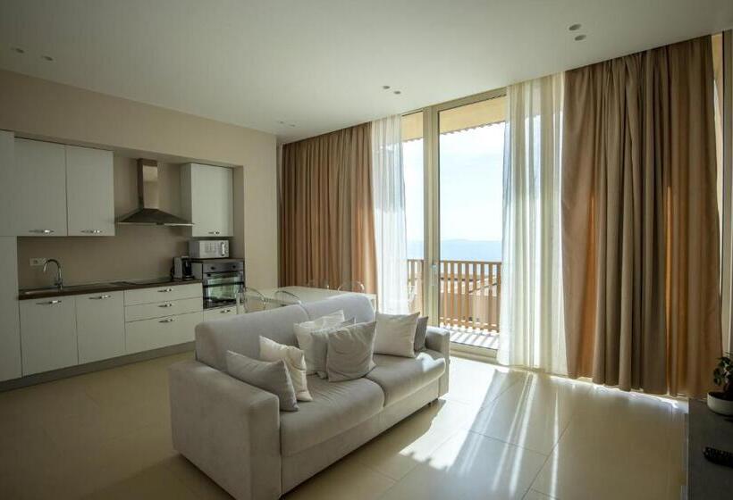 آپارتمان 1 خوابه با چشم‌انداز دریا, Green Coast