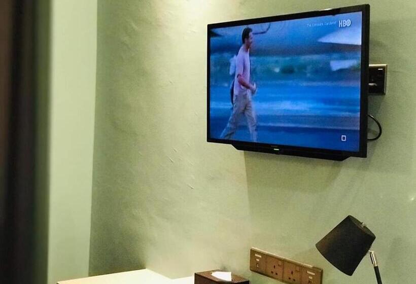 패밀리 룸, K