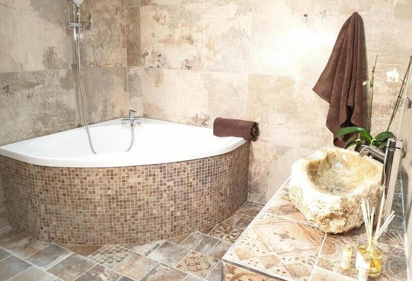 Люкс Вид на Море, Casa Petre E Fiori