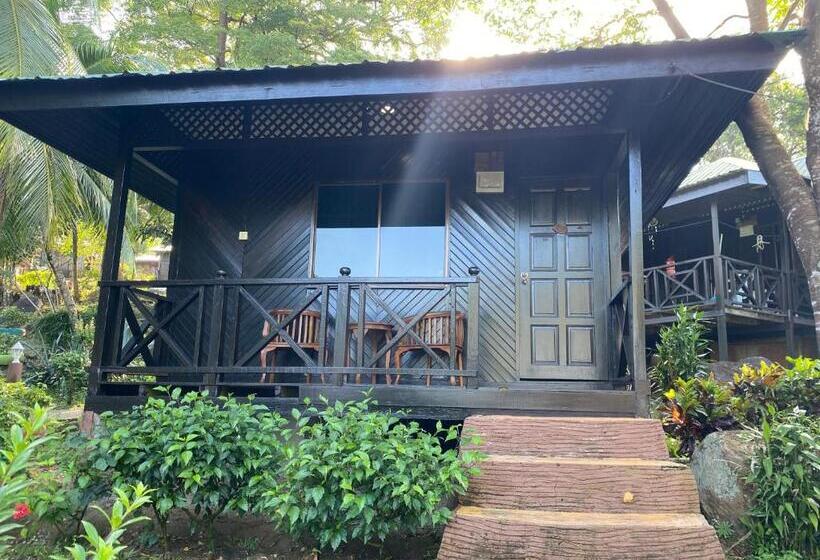 Номер Стандарт, Nazri S Place 2