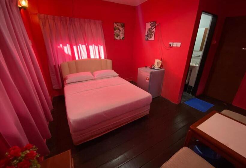 Семейный Номер, Nazri S Place 2