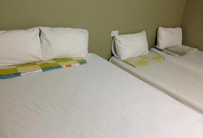 Семейный Номер, Country View Inn