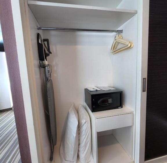 Номер Deluxe Кровать Кинг, Capital Kota Kinabalu