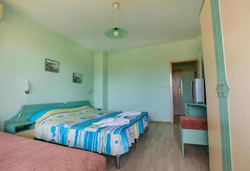 Апартаменты 2 Спальни, Guest House ,, Ekaterina