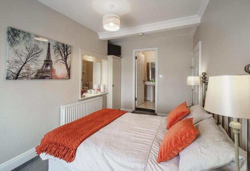 Номер Стандарт, Mccarthy S B&b