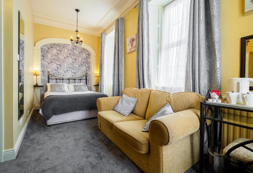 Номер Стандарт, Mccarthy S B&b