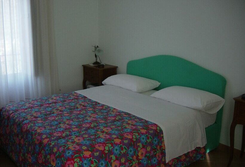 اتاق استاندارد, B&b Puntaferano