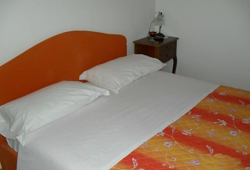 اتاق استاندارد, B&b Puntaferano