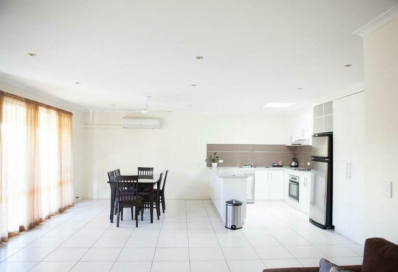 Вилла 3 Спальни, Echuca Moama Holiday Villas