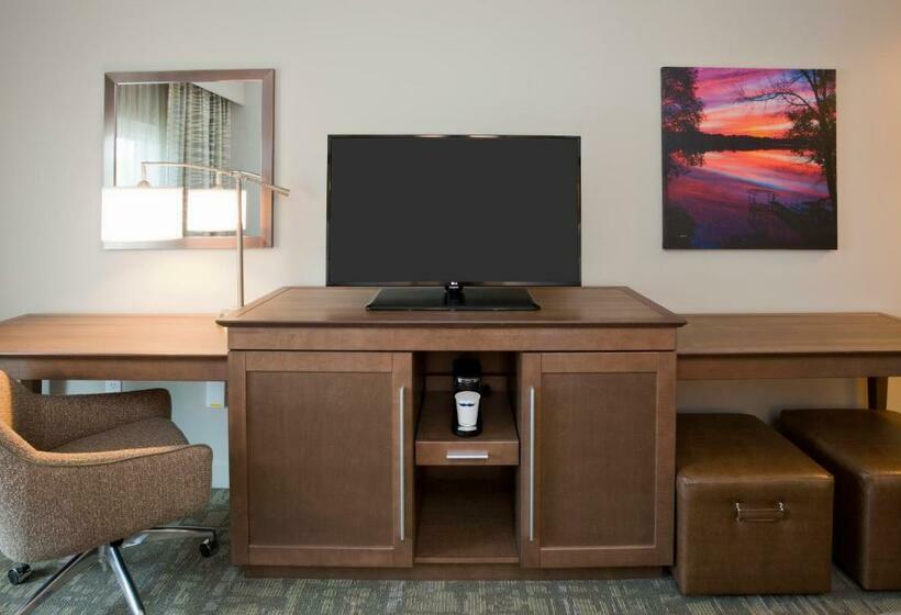 Номер Стандарт Кровать Кинг Адаптированный для Инвалидов, Hampton Inn Spicer Green Lake