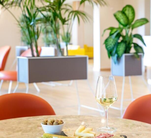 Трехместный Номер Классика, Lu  Hotel Porto Pino