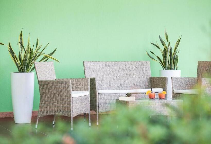 Трехместный Номер Классика, Lu  Hotel Porto Pino