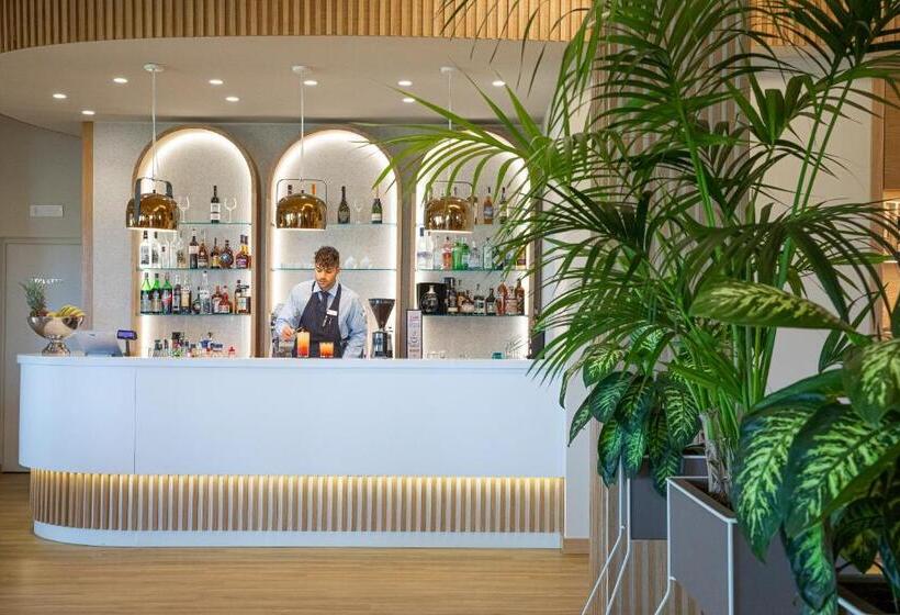 Четырехместный Номер Базовый, Lu  Hotel Porto Pino