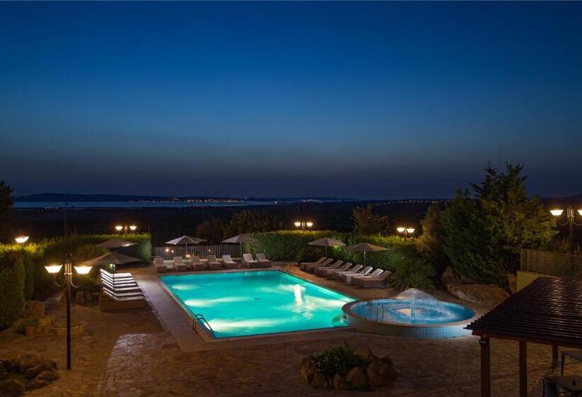 Полулюкс, Lu  Hotel Porto Pino
