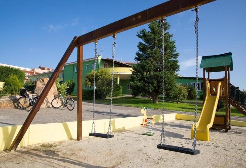 Трехместный Номер Классика, Lu  Hotel Porto Pino