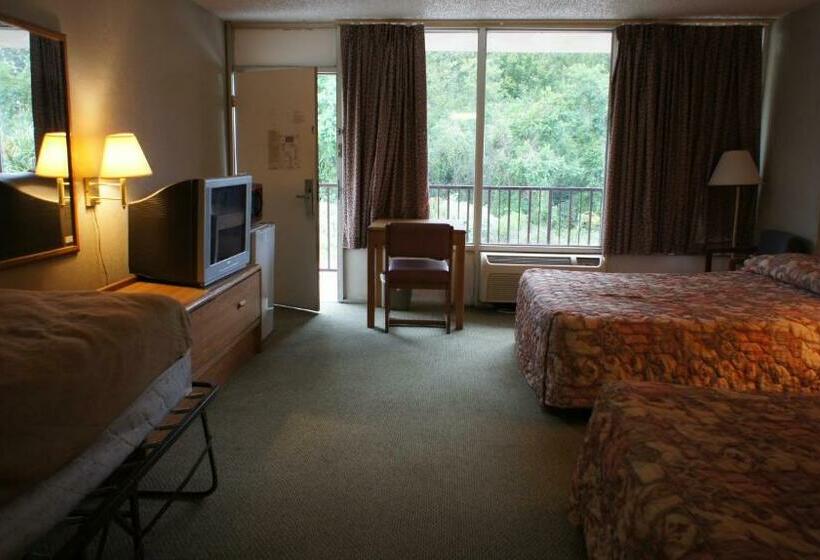 Номер Стандарт 2 Двуспальные Кровати, Executive Inn & Suites