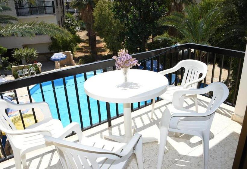 带1个卧室带泳池的公寓, Odysseas & Eleni Hotel Apartments