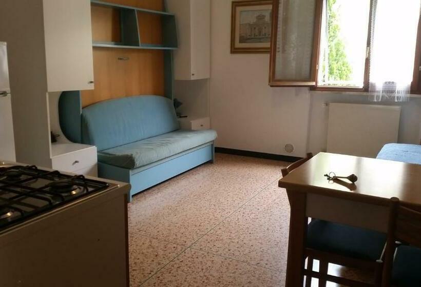 استودیوی استاندارد, Residence La Vignetta