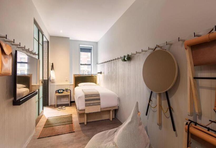 标准间, Moxy Nyc Times Square